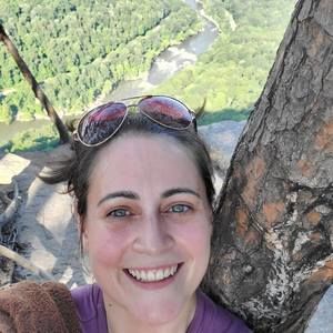 Meet your Posher, Cassandra